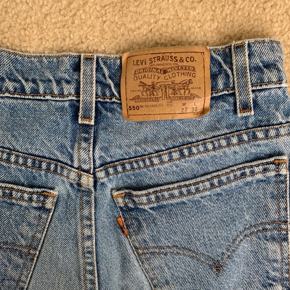 *SOLD* Vintage Levi’s Jeans - Picture 5 of 6